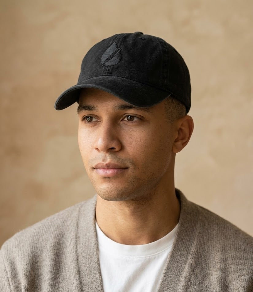 DripCap Dad Hat Siyah - lifestyle model